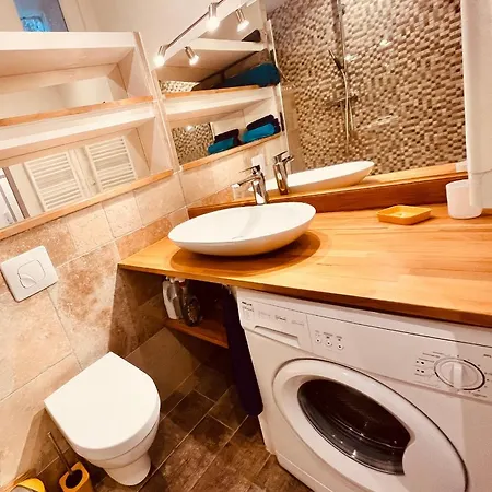 Studio/ Le Nimois Apartment *